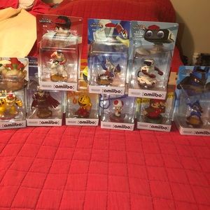 9 Amiibos
